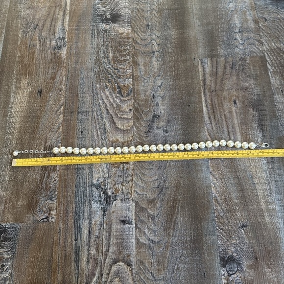 Faux Pearl Fashion Necklace - Picture 5 of 5